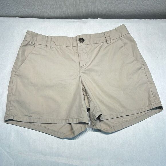Gap Aubrey Khaki Shorts Sz 6 Button Front 5" Inseam Casual Pockets Classic - Picture 1 of 6